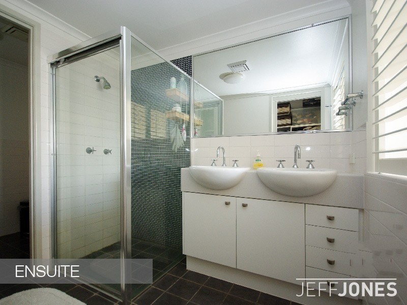 20/11 Kitchener Street, Coorparoo QLD 4151