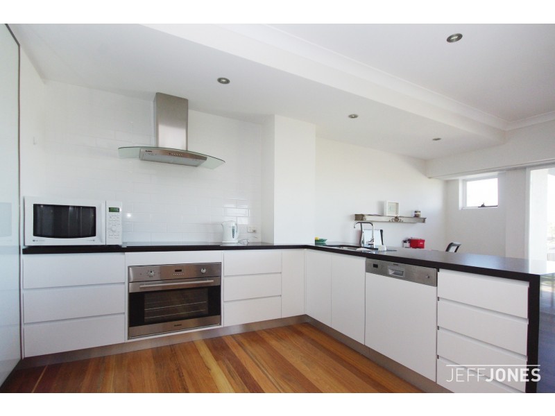 13/92-96 Norman Crescent, Norman Park QLD 4170