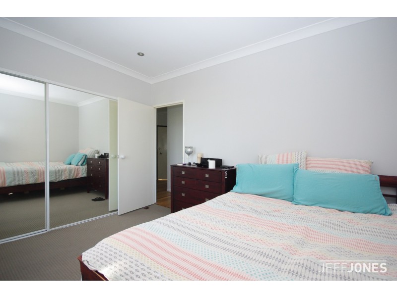 13/92-96 Norman Crescent, Norman Park QLD 4170
