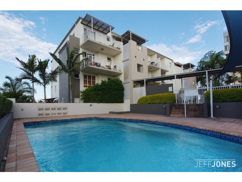 13/92-96 Norman Crescent, Norman Park QLD 4170