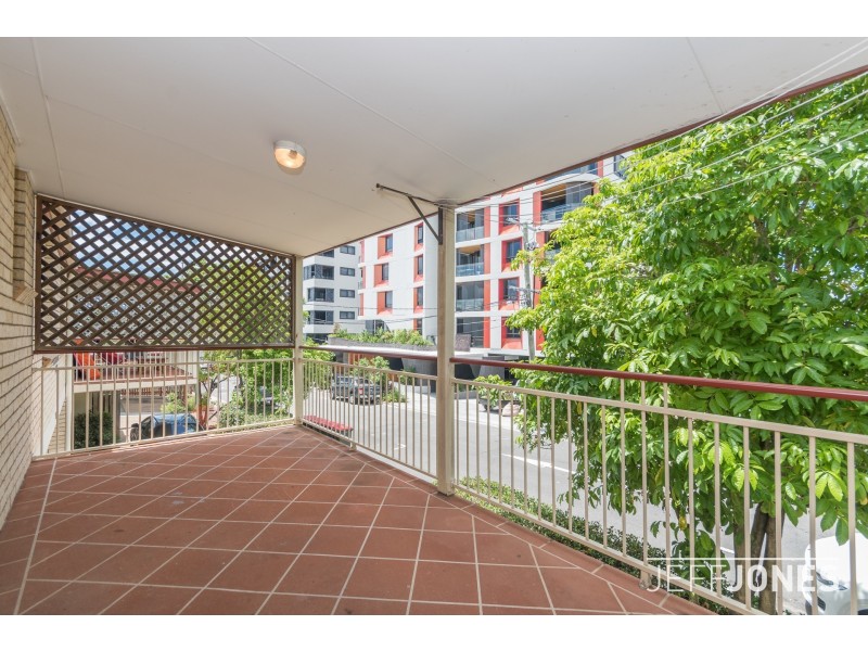 8/17 Hubert Street, Woolloongabba QLD 4102