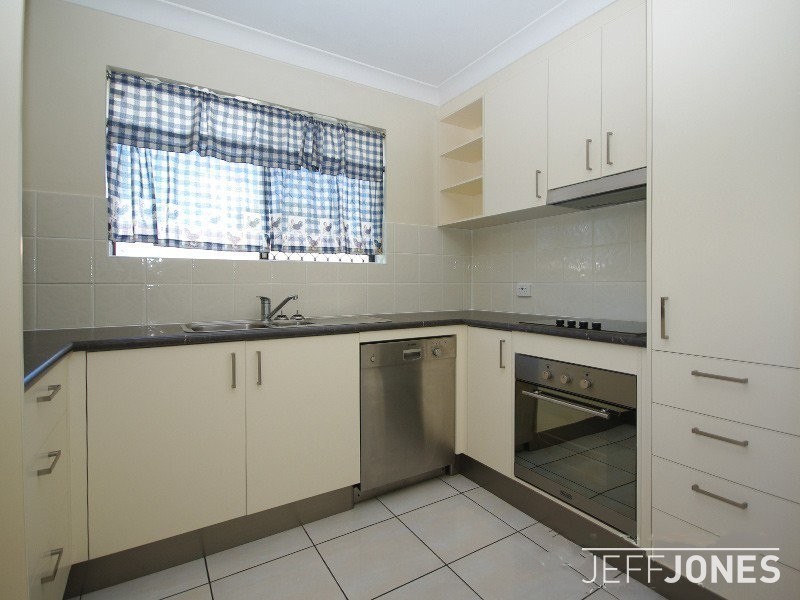 1/17 Logan Street, Greenslopes QLD 4120