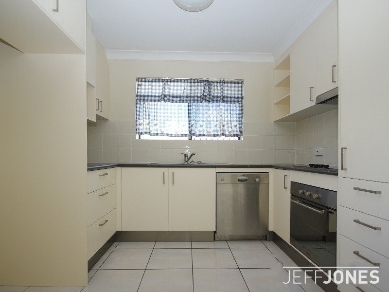 1/17 Logan Street, Greenslopes QLD 4120