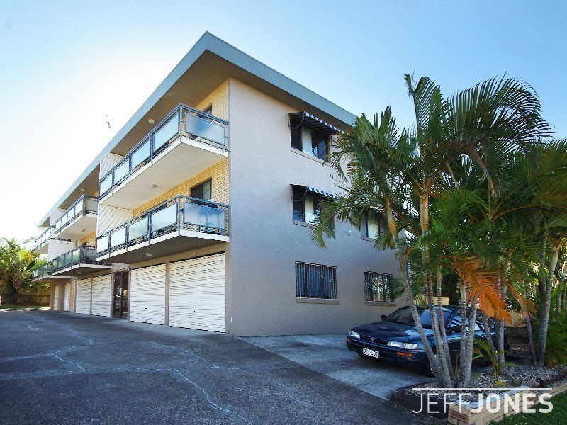 1/17 Logan Street, Greenslopes QLD 4120