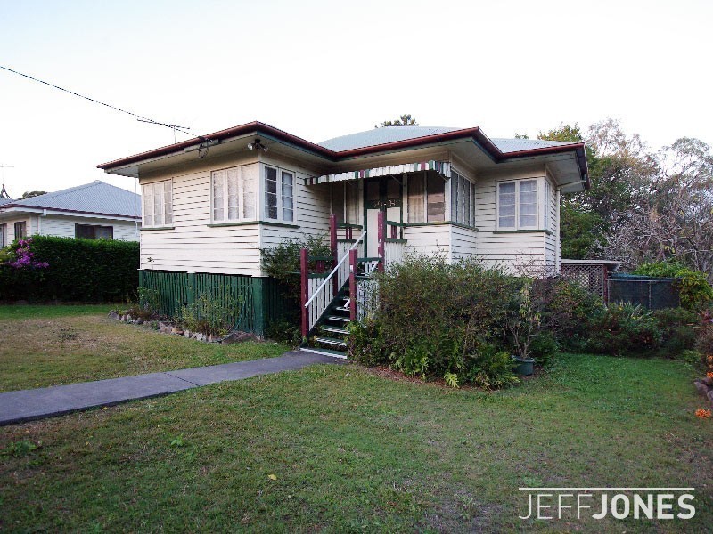 98 Earl Street, Greenslopes QLD 4120