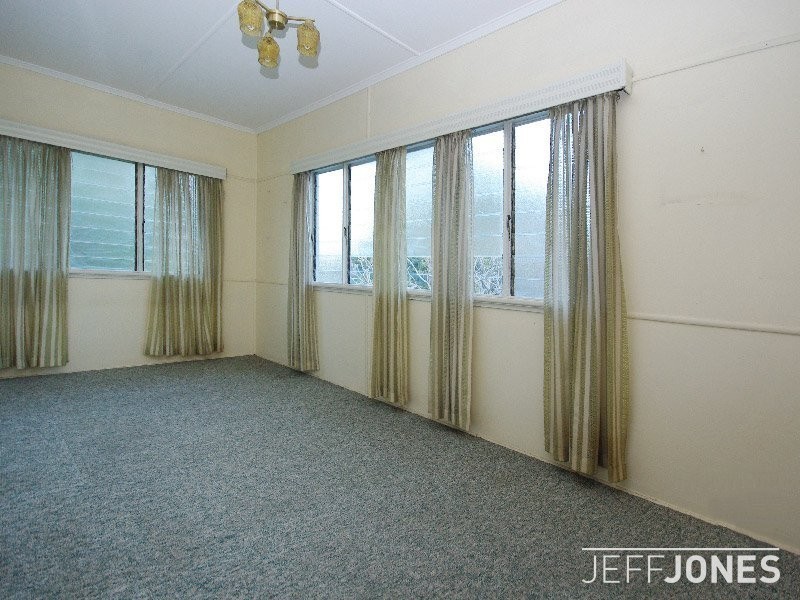 98 Earl Street, Greenslopes QLD 4120