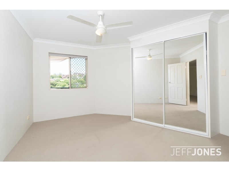 8/27 Nelson Street, Coorparoo QLD 4151