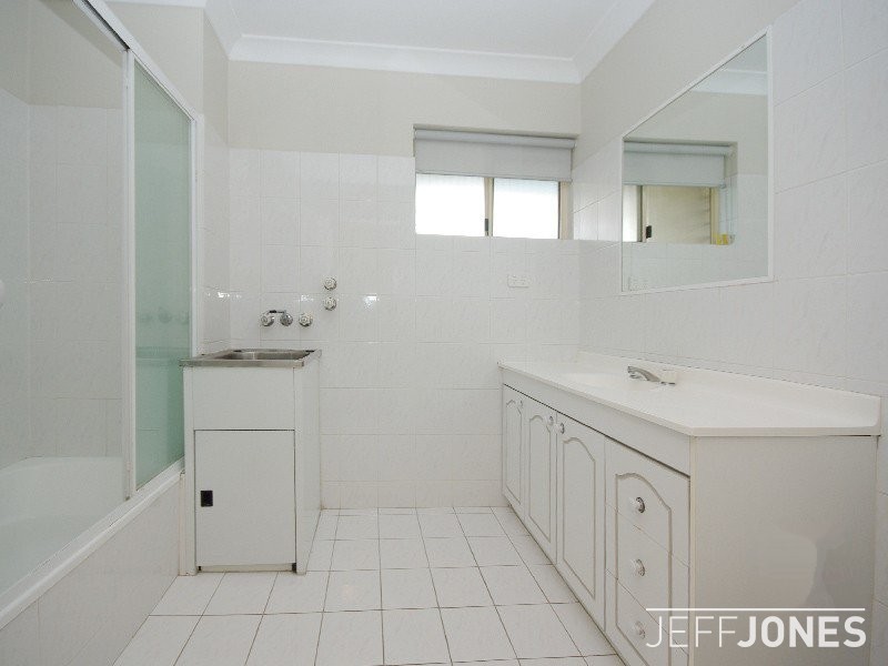 8/27 Nelson Street, Coorparoo QLD 4151
