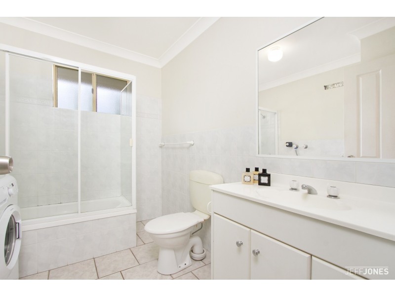 13/120 Pembroke Road, Coorparoo QLD 4151