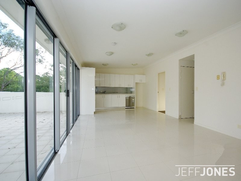 23/108 Nicholson Street, Greenslopes QLD 4120