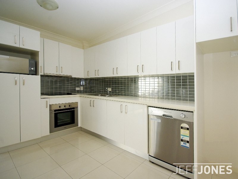 23/108 Nicholson Street, Greenslopes QLD 4120