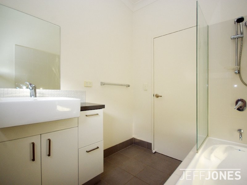 23/108 Nicholson Street, Greenslopes QLD 4120