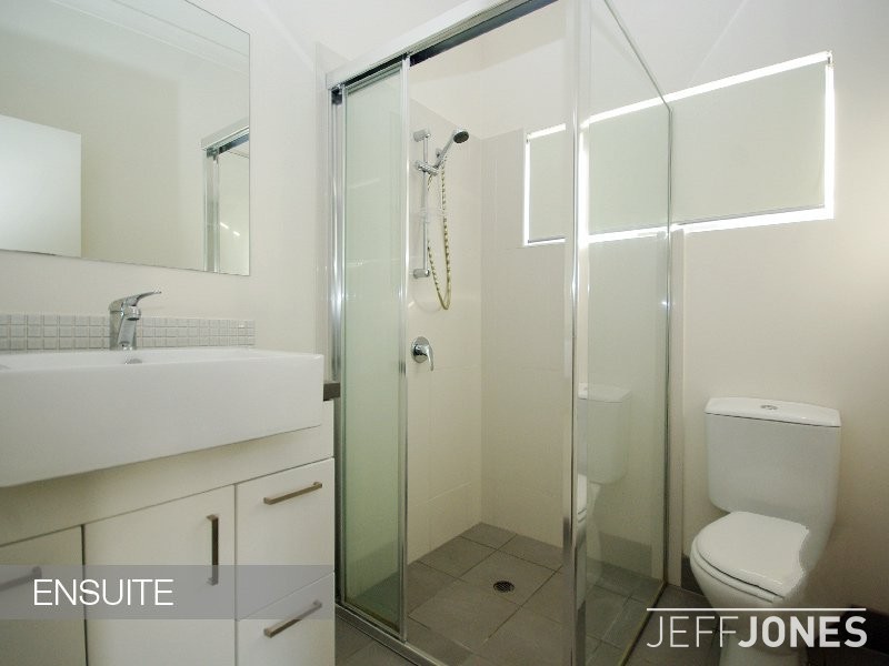 23/108 Nicholson Street, Greenslopes QLD 4120