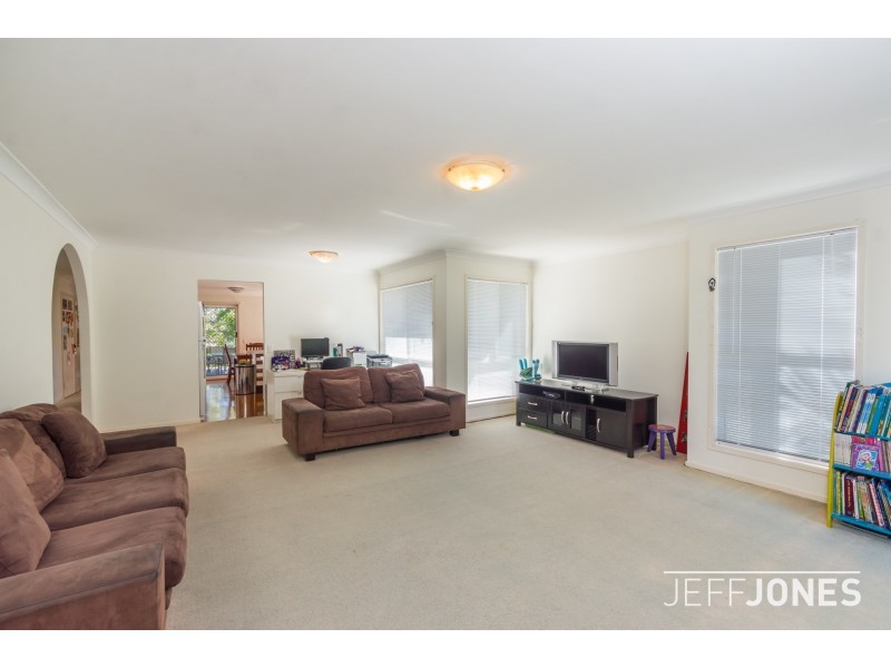 75 Burn Street, Camp Hill QLD 4152