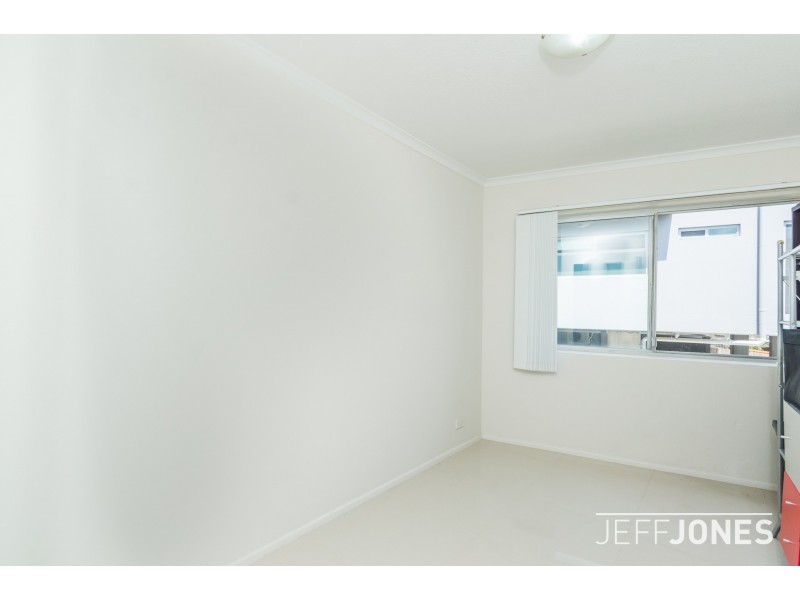 2/42 Eighth Avenue, Coorparoo QLD 4151