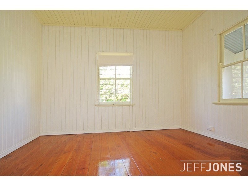 22 Harrogate Street, Woolloongabba QLD 4102