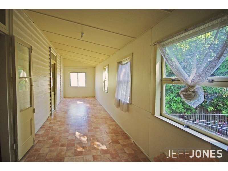 22 Harrogate Street, Woolloongabba QLD 4102