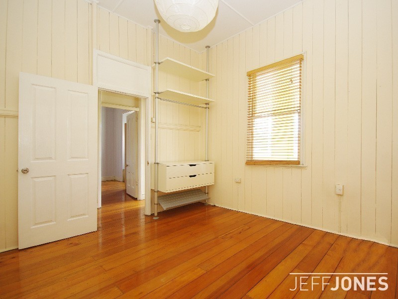 21 Mossgrove Street, Woolloongabba QLD 4102
