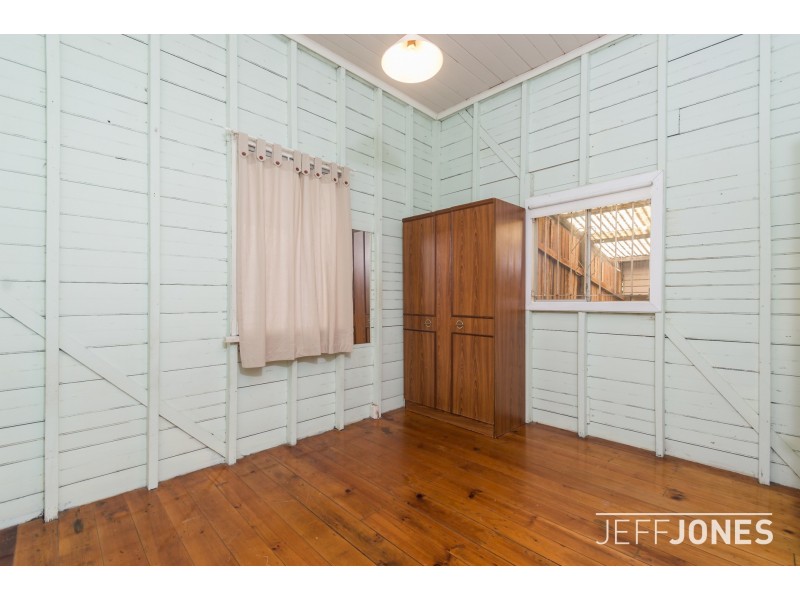 52 Peach Street, Greenslopes QLD 4120