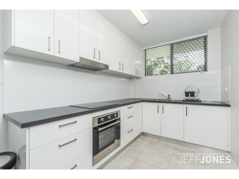 2/7 Zillah Street, Greenslopes QLD 4120