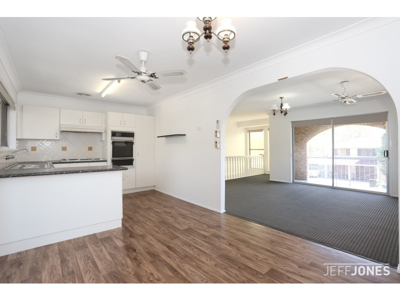 16 Catania Street, Wishart QLD 4122