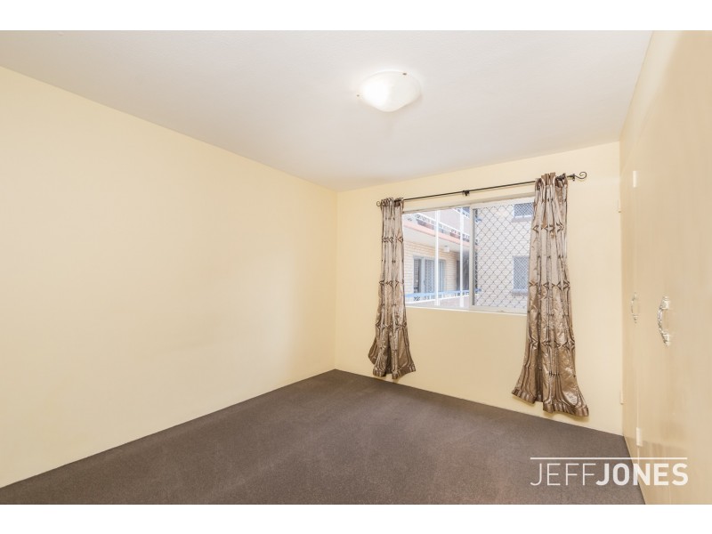 2/111 Park Road, Yeronga QLD 4104