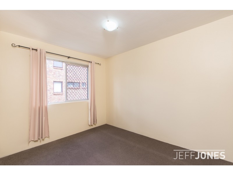 2/111 Park Road, Yeronga QLD 4104