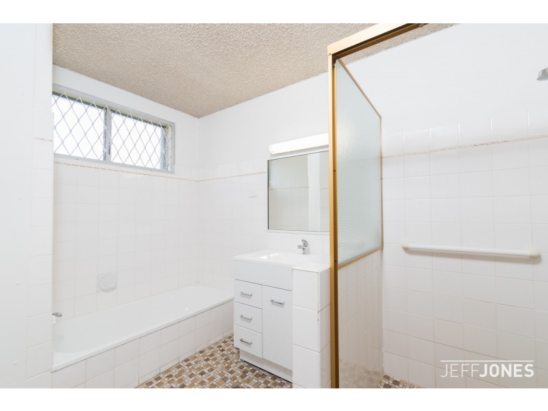 4/22 Kennington Road, Camp Hill QLD 4152