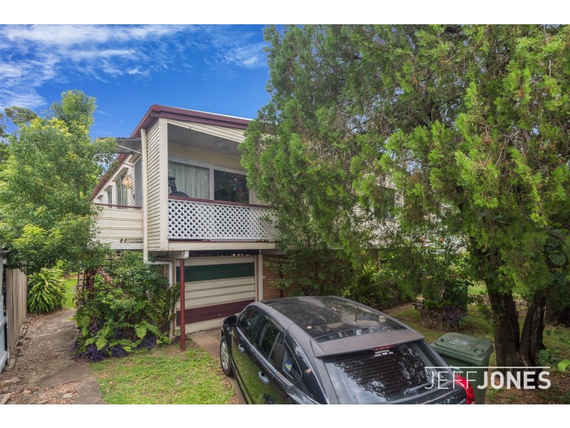2/99 Cavendish Road, Coorparoo QLD 4151