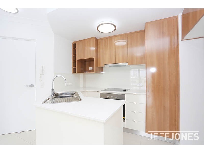 3/143 Cavendish Road, Coorparoo QLD 4151