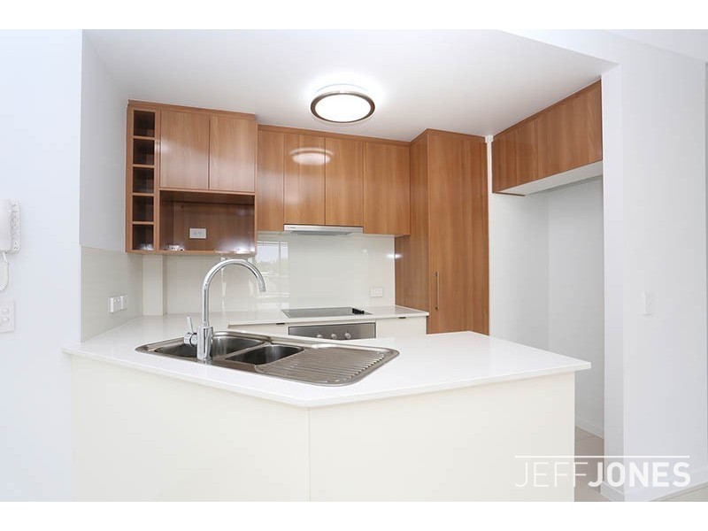 3/143 Cavendish Road, Coorparoo QLD 4151