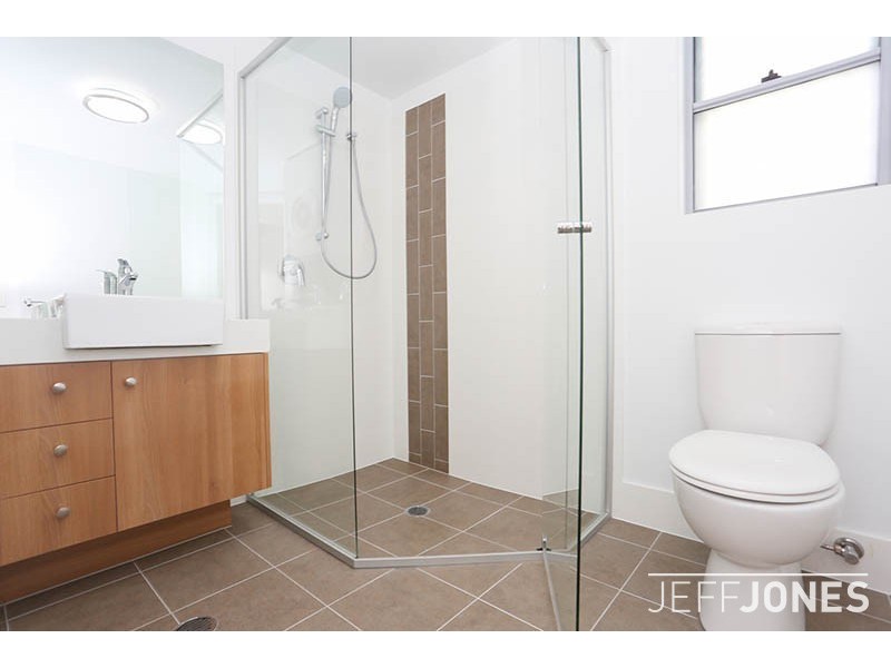 3/143 Cavendish Road, Coorparoo QLD 4151