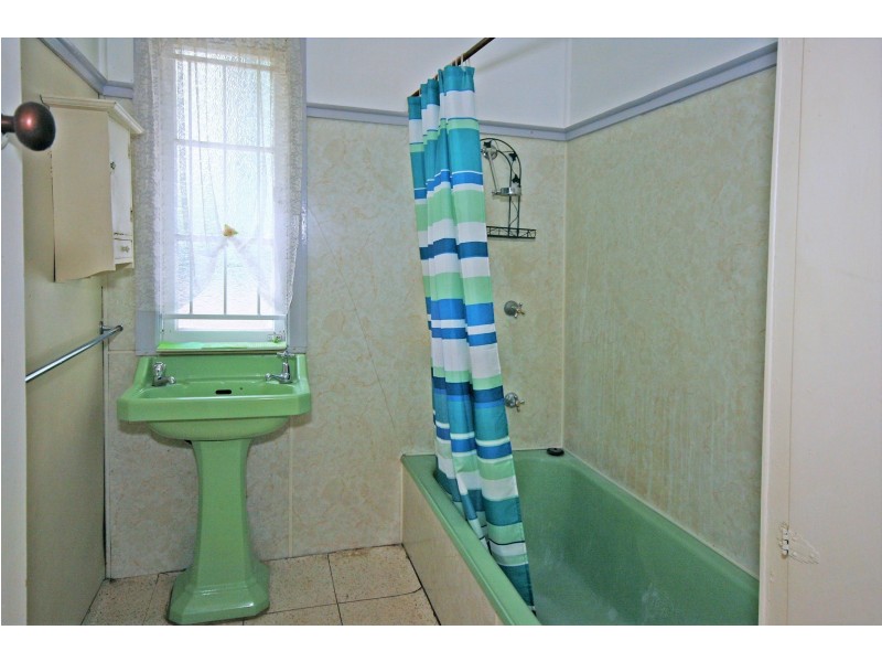 6 Merle Street, Carina QLD 4152