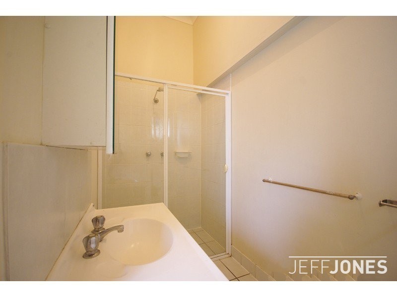 53 Cleveland Street, Greenslopes QLD 4120