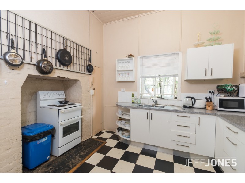 39 Heidelberg Street, East Brisbane QLD 4169