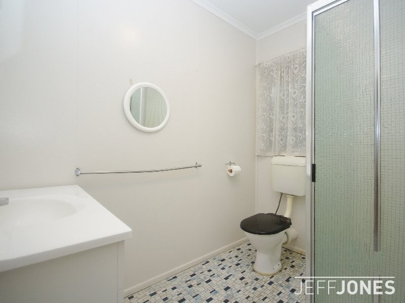 2/27 Thomas Street, Greenslopes QLD 4120