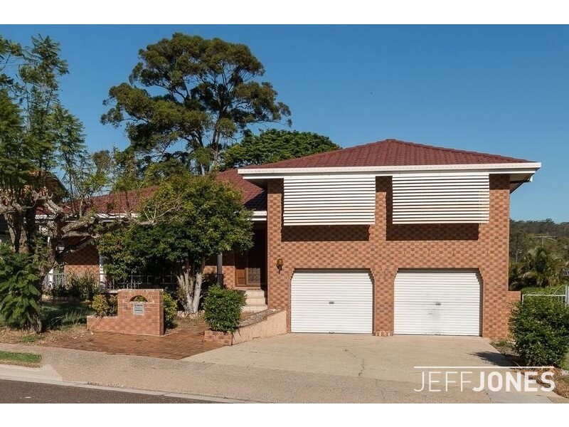 18 Donnington Street, Carindale QLD 4152