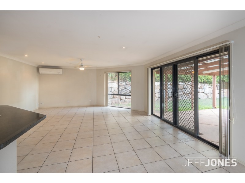 106 Silky Oak Crescent, Carindale QLD 4152