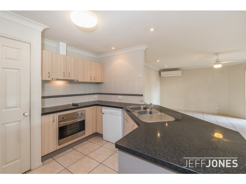 106 Silky Oak Crescent, Carindale QLD 4152