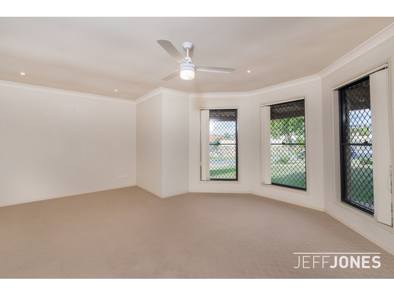 106 Silky Oak Crescent, Carindale QLD 4152