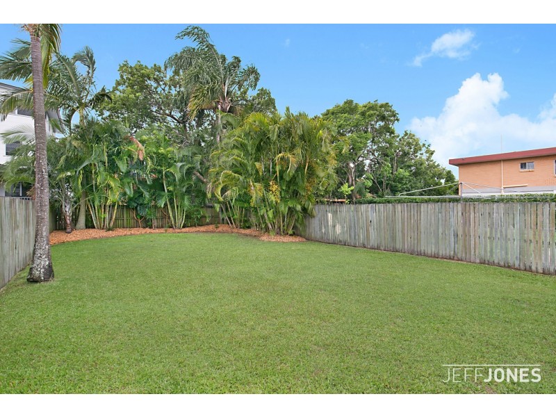 8 Jubilee Street, Greenslopes QLD 4120