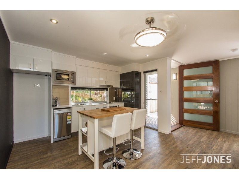 7 St Leonards Street, Coorparoo QLD 4151