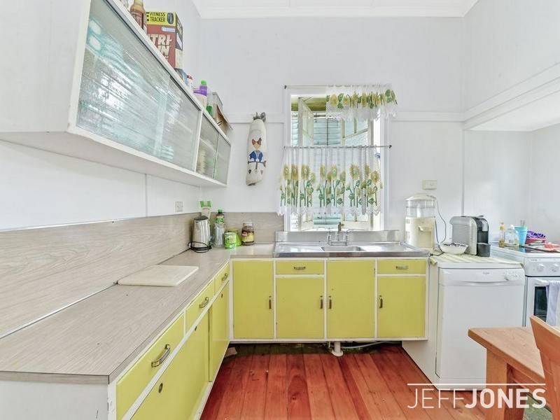 36 Earl Street, Greenslopes QLD 4120