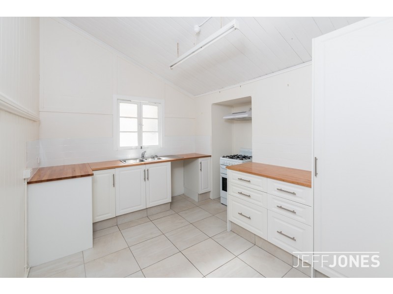 89 Dunellan Street, Greenslopes QLD 4120