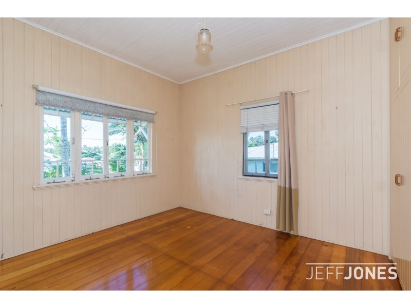 74 Waverley Road, Annerley QLD 4103