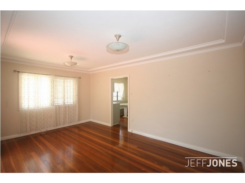 17 Risley Street, Carina QLD 4152