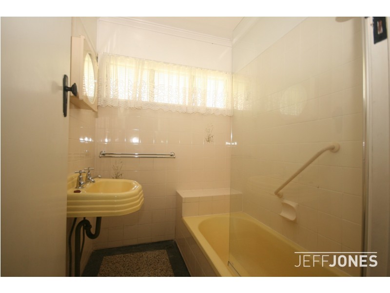 17 Risley Street, Carina QLD 4152