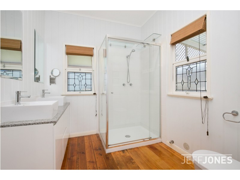 24 Abingdon Street, Woolloongabba QLD 4102