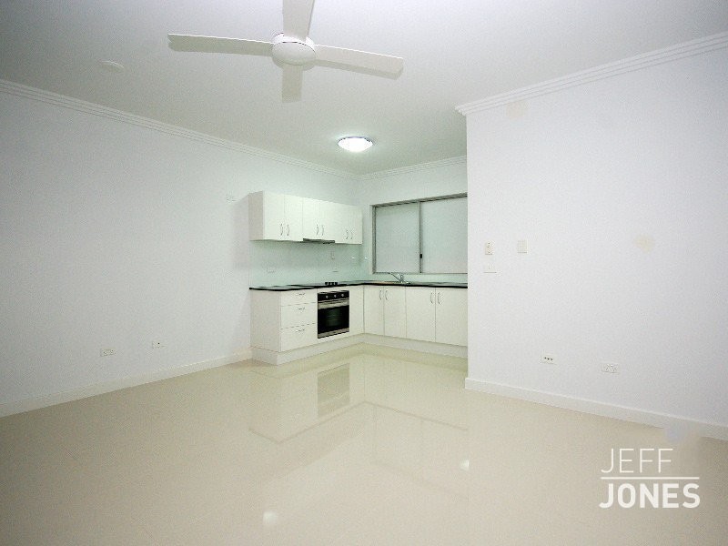 4/12 Old Cleveland Road, Greenslopes QLD 4120
