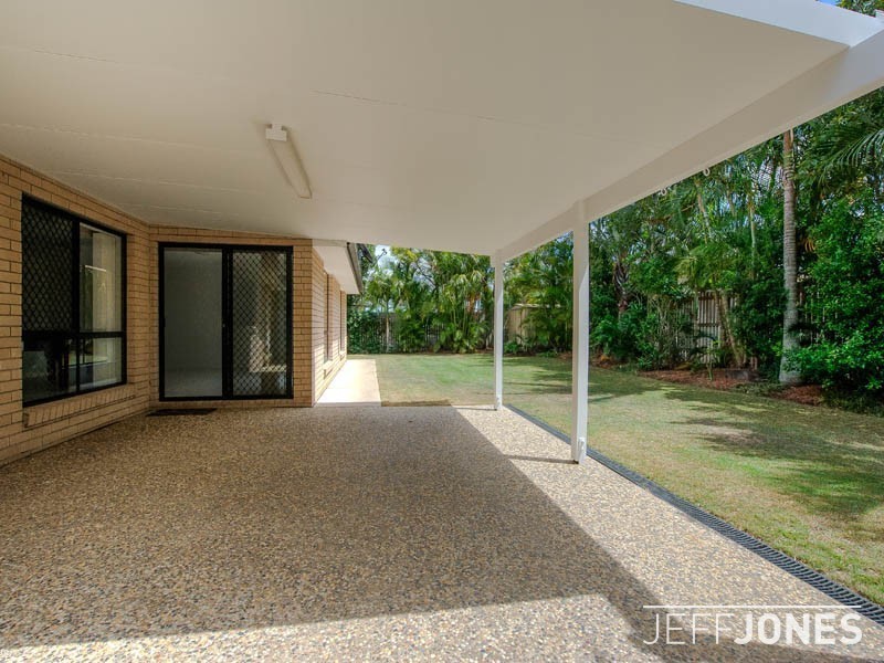 56 Oakley Street, Carindale QLD 4152